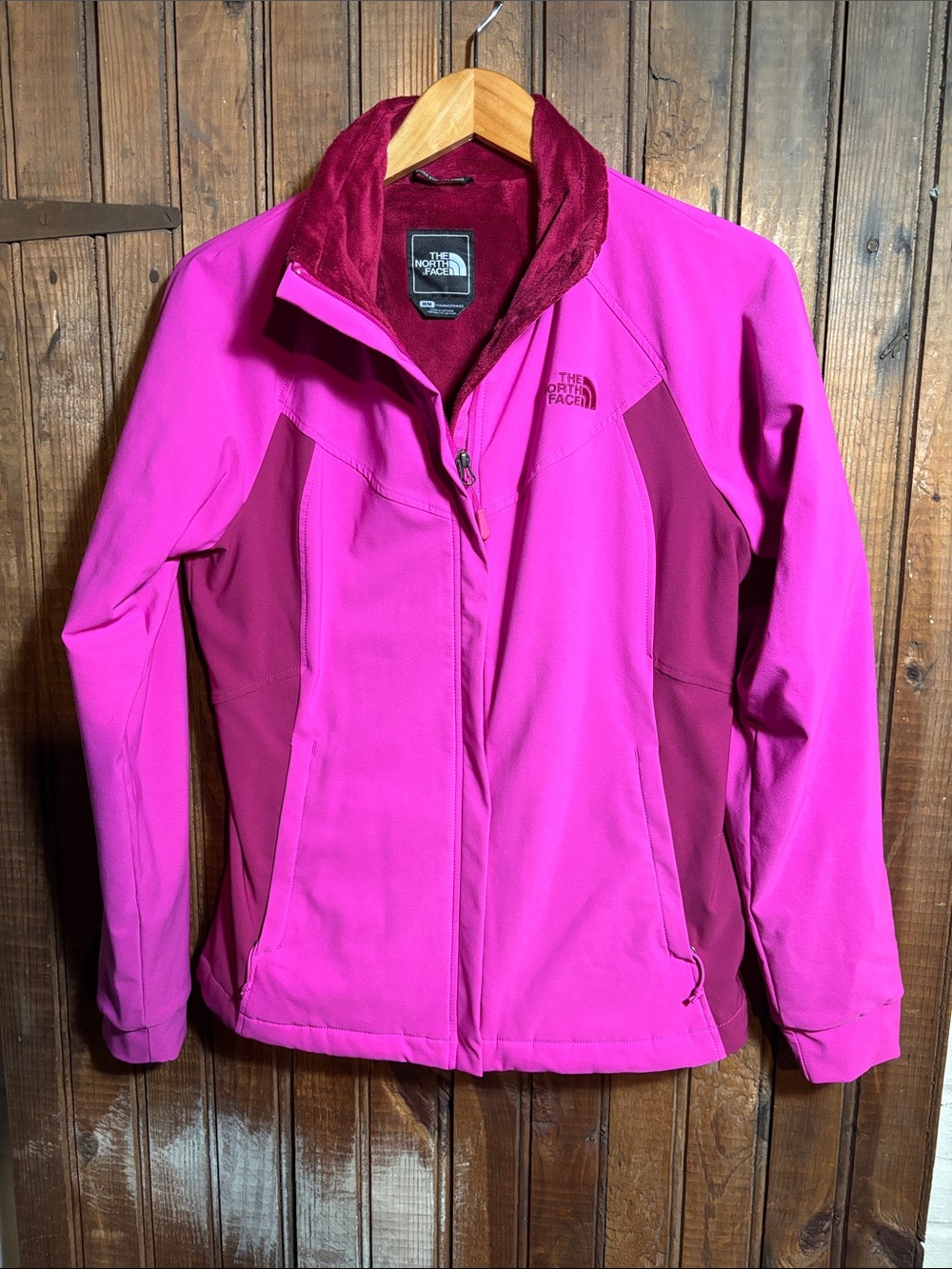 The North Face Women's Two-Tone Magenta/Purple Softshell Jacket